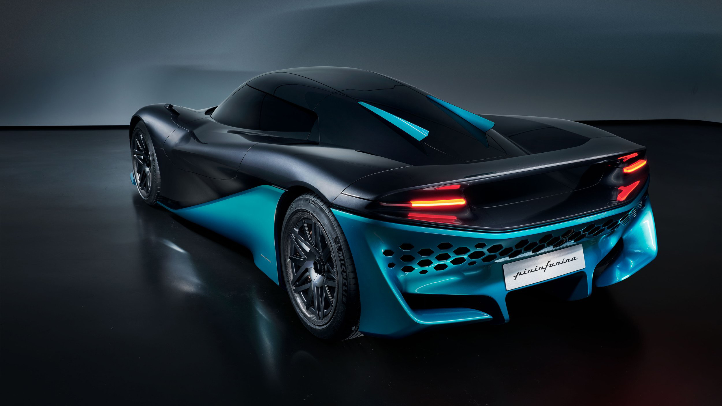 The Viritech Apricale Is A Hydrogen fuelled Hypercar With 1 072bhp 